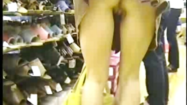 Fist anal, avec main et plug en même filme xxx arabe temps