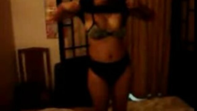 Gros seins blonde taquine avec topless et sex porno video arab downblouse