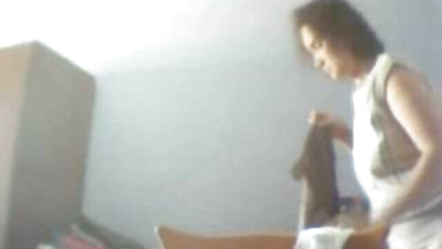 Deux lesbiennes séduisent lécher et baiser une magnifique jeune porno arab real fille