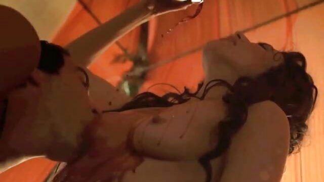 SugarMama film pono arabe teste un nouveau jouet